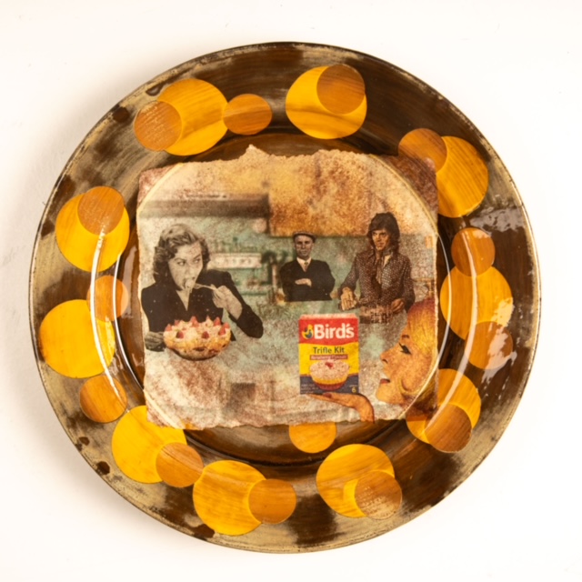Plate with slip decoration